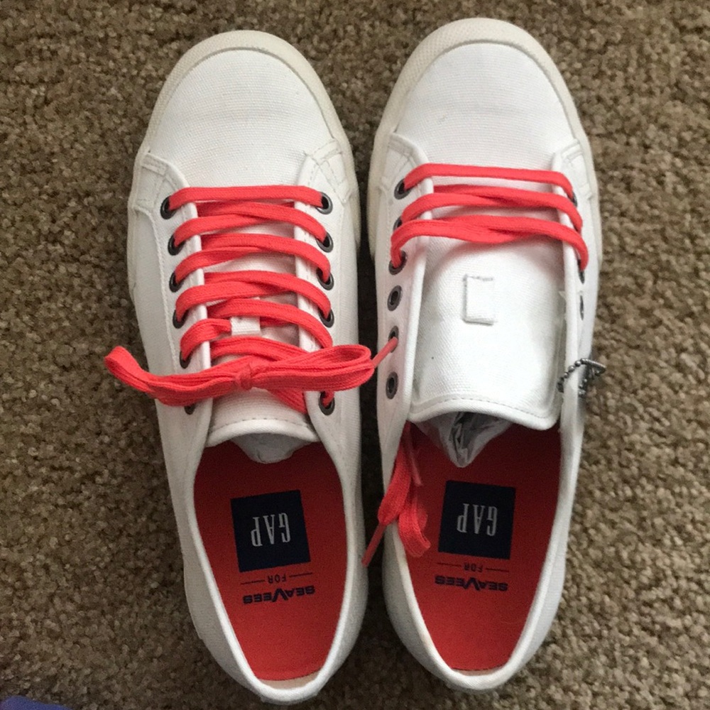 SeaVees for Gap Sneakers w Pink Laces 💖